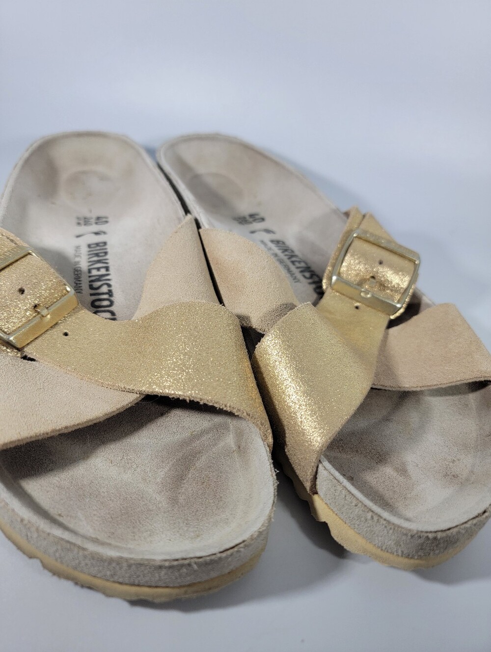 Birkenstock Sandals Womens EU 40 Siena Gold Metallic Suede Buckle Cross Strap - Picture 6 of 10